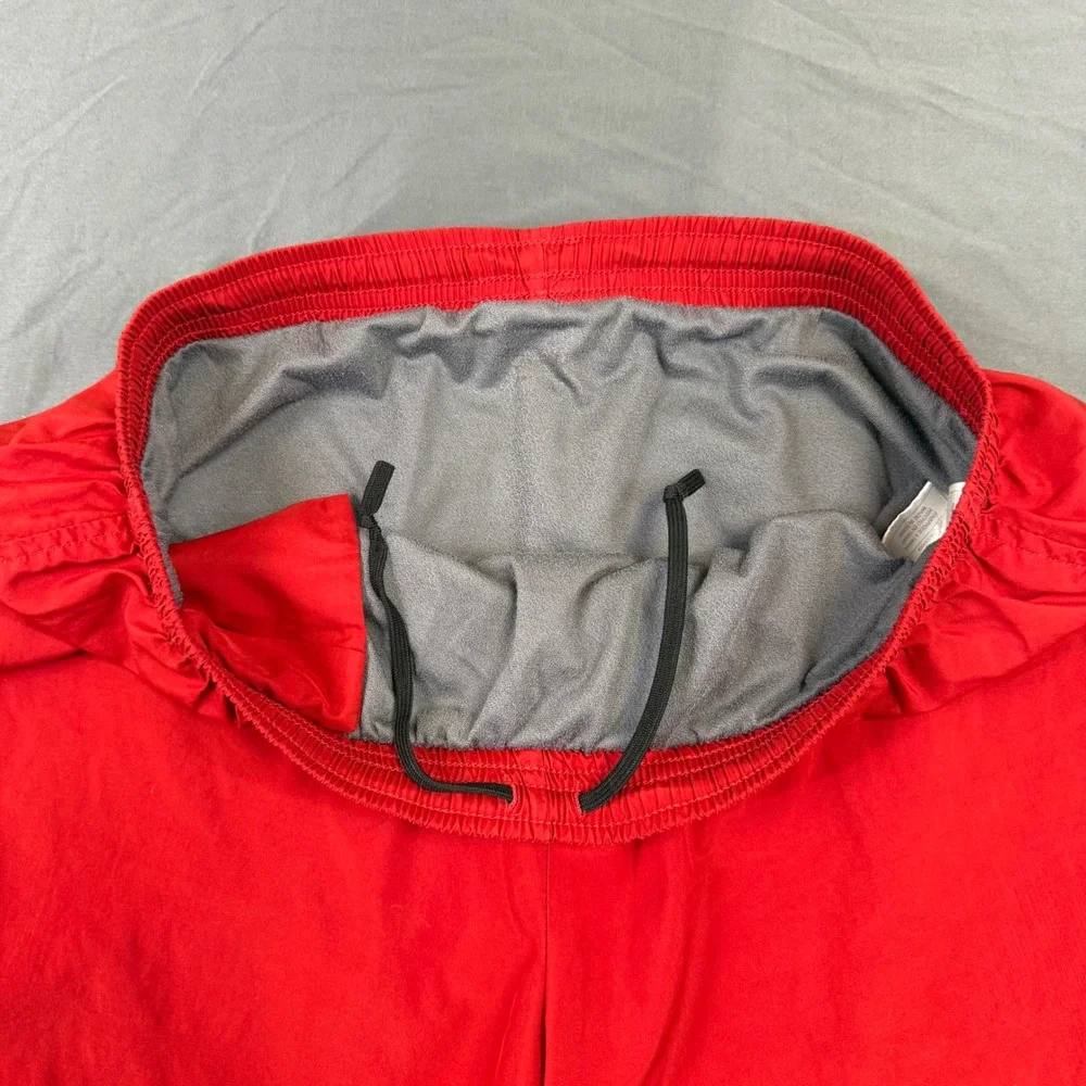 Nike Mens Running Shorts Red Elastic Waist Pockets Inseam 5 Vintage Size Large